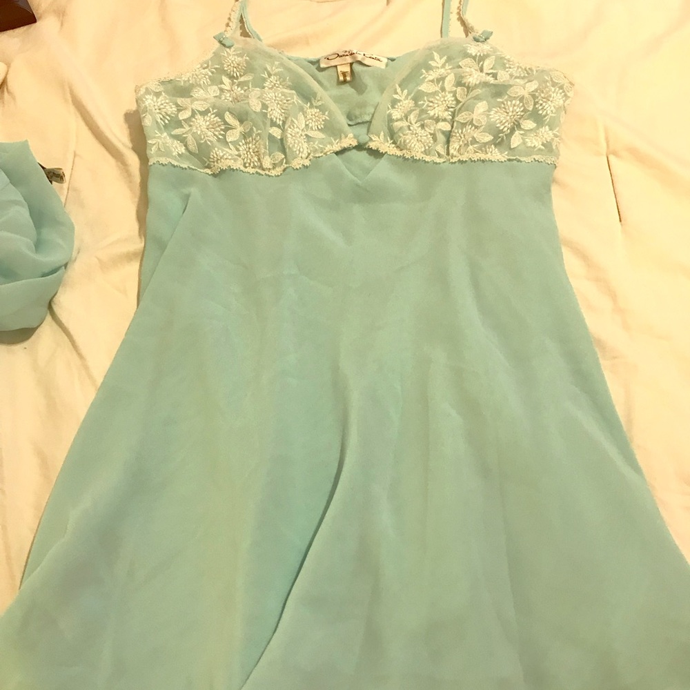 Oscar De La Renta nightie with matching short robe